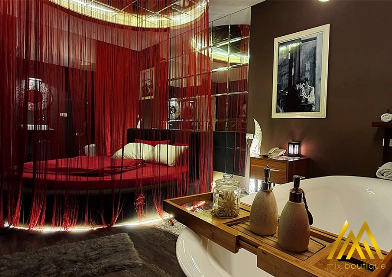 Đặc điểm kiến trúc và tiện nghi độc đáo của Love Hotel
