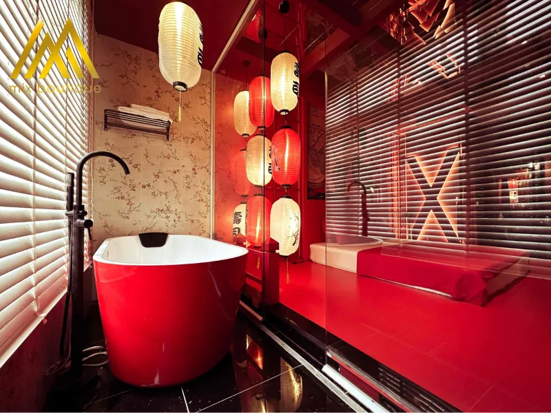 Khách sạn tình yêu có phòng chủ đề nhật bản