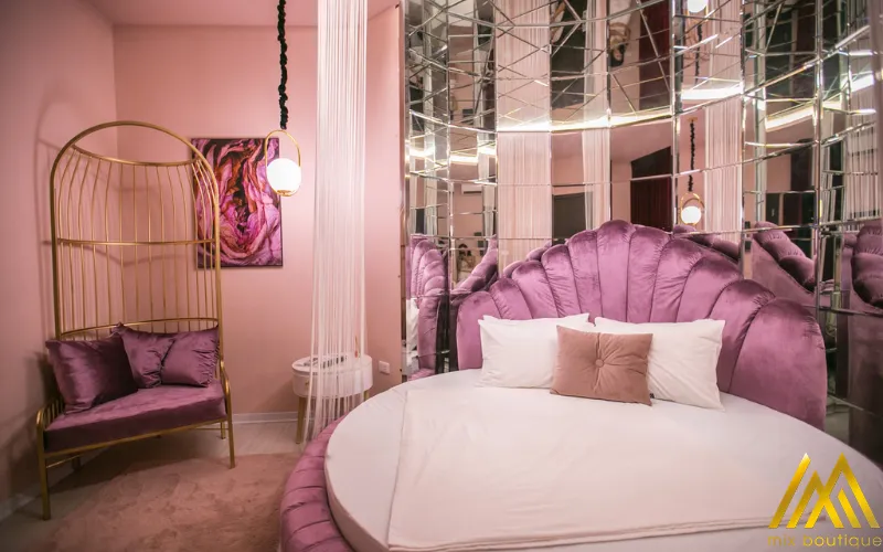 Room 06 Lollipop: Lâu đài kẹo ngọt đầy mê hoặc