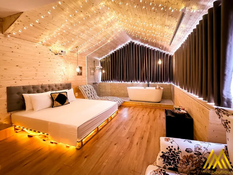 VIP Room 469 - Cloud Nine