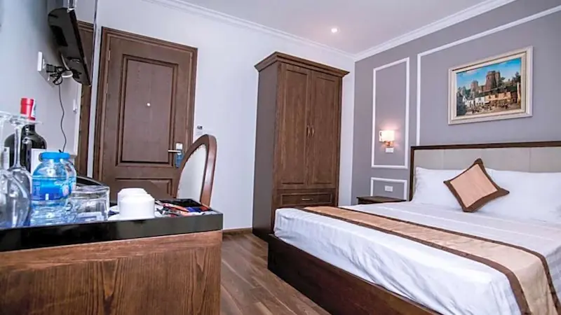 review khách sạn Louisland Hanoi Hotel