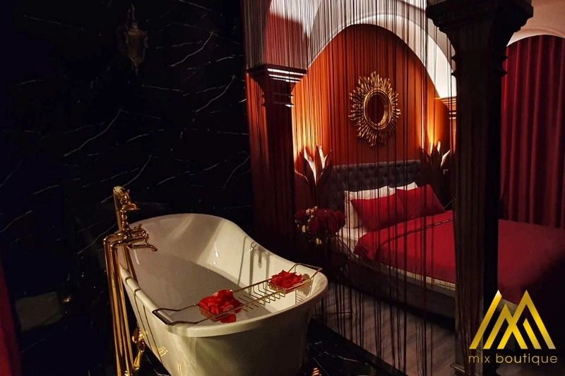Mix Hotel biến ngày kỷ niệm của bạn thành câu chuyện tình yêu lãng mạn