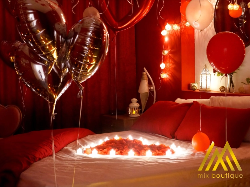 Khách Sạn Lãng Mạn Mùa Lễ Hội Trải Nghiệm Tình Yêu Nồng Cháy 