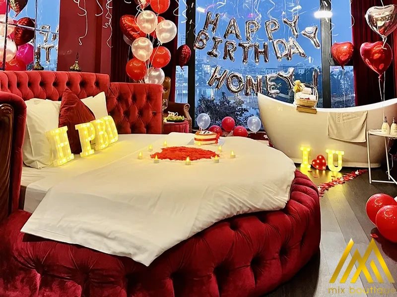 Trải Nghiệm Phòng Khách Sạn Tình Yêu Có Bồn Tắm Jacuzzi Lãng Mạn Và Cao Cấp